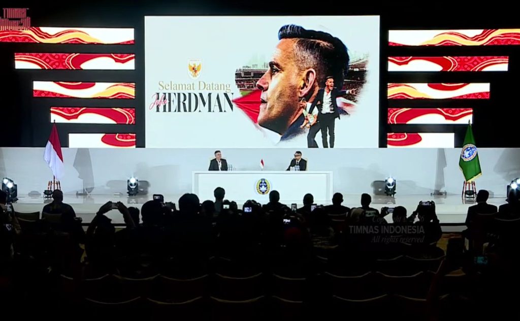 Perkenalan John Herdman sebagai pelatih Timnas Indonesia (YouTube/Timnas Indonesia)