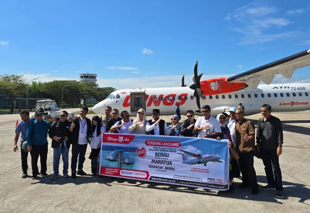 Gubernur Kaltim Rudy Mas'ud ikuti terbang perdana Wings Air rute Berau - Pulau Maratua (Diskominfo Kaltim)