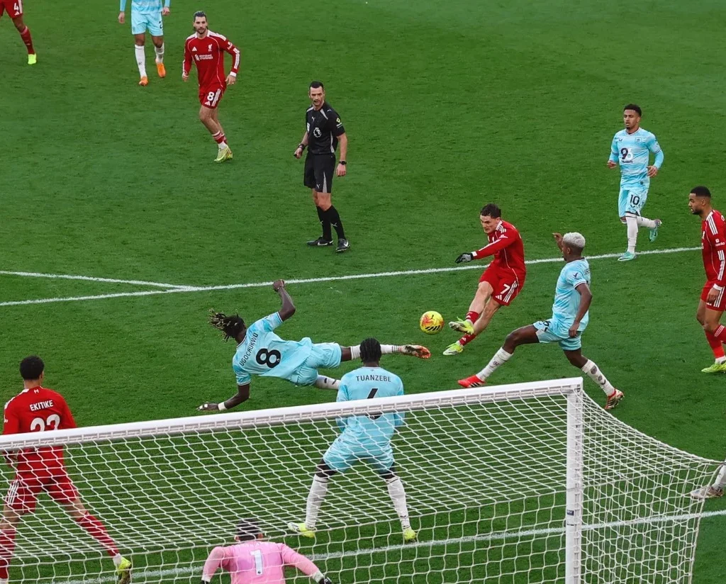 Proses gol Florian Wirtz di laga Liverpool vs Burnley (X/@LFC)