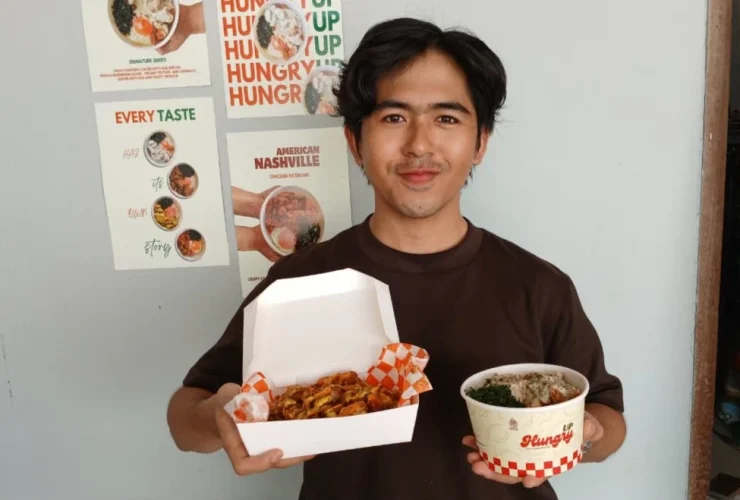 Cerita Adieb Al-Farisy Bangun Usaha Hungry Up: Berawal dari Hobi Kini Punya Omzet Jutaan Per Hari