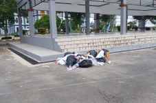Duh! Sudah Tiga Hari Sampah Numpuk di Lapangan Pemuda Tanjung Redeb