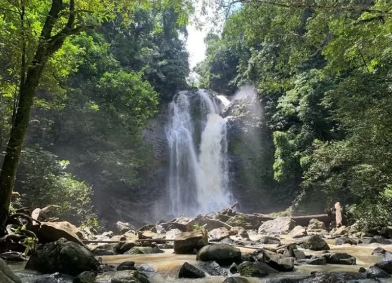 Destinasi wisata air terjun Didisan, Tabalar Ulu, Berau (Instagram/@tabalarulu)