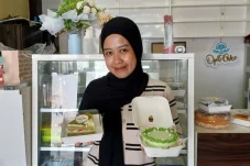 Cerita Usaha Opi Cake Berau: Berawal dari Kuliah Seni Kuliner hingga Bangun Toko Sendiri
