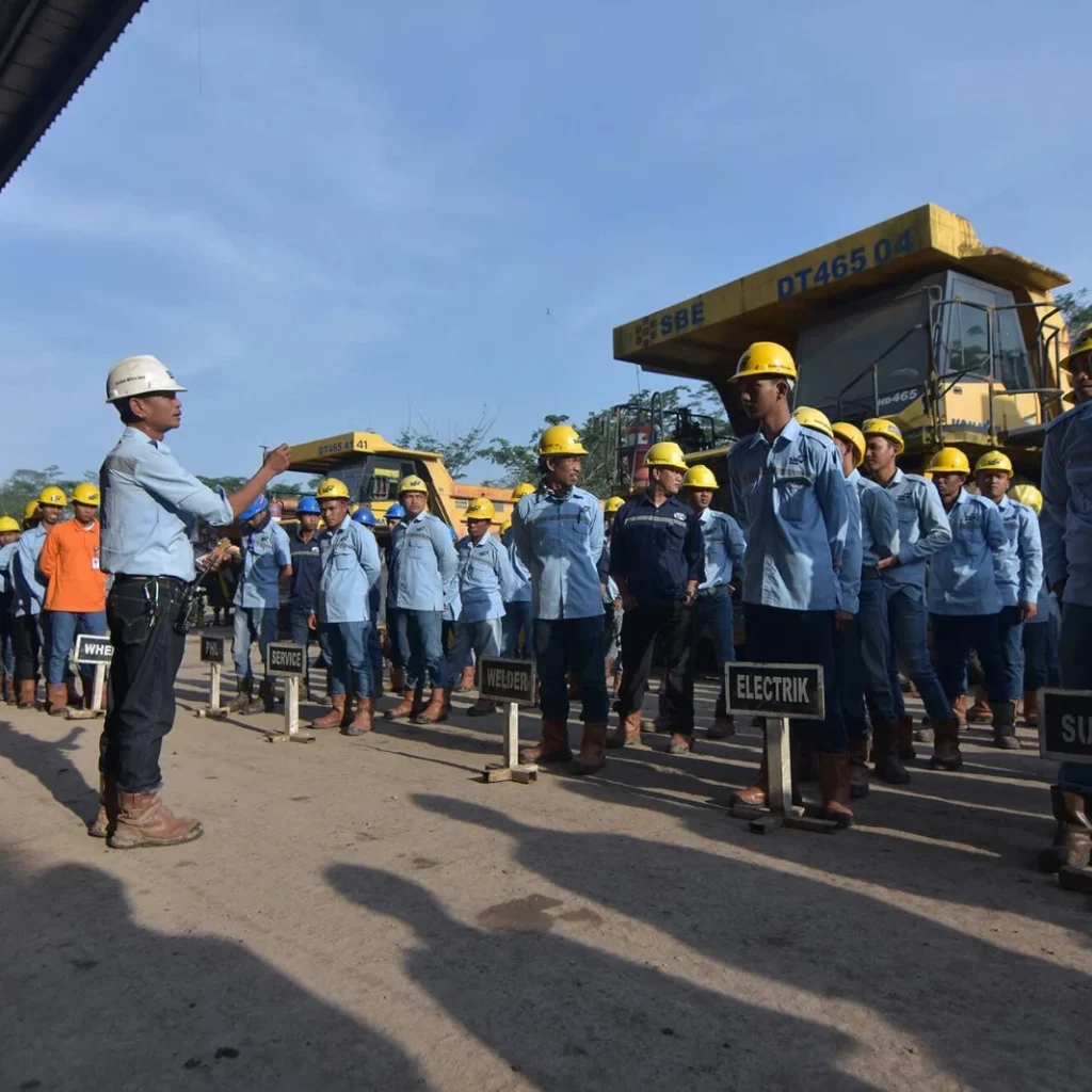 Ilustrasi apel karyawan PT SBE. (Istimewa)