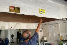 Tak Boleh Lagi Ada Calo, Kios Petak Seribu Sudah Dipasang Stiker Barang Milik Daerah