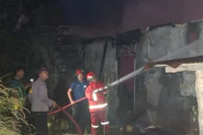 Kerugian Capai Rp500 Juta, Polisi Masih Selidiki Penyebab Kebakaran Karaoke Galaxy