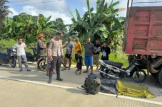 Lakalantas Maut di Jalan Poros Karangan, Pemotor 67 Tahun Tewas Usai Tabrak Bagian Belakang Truk