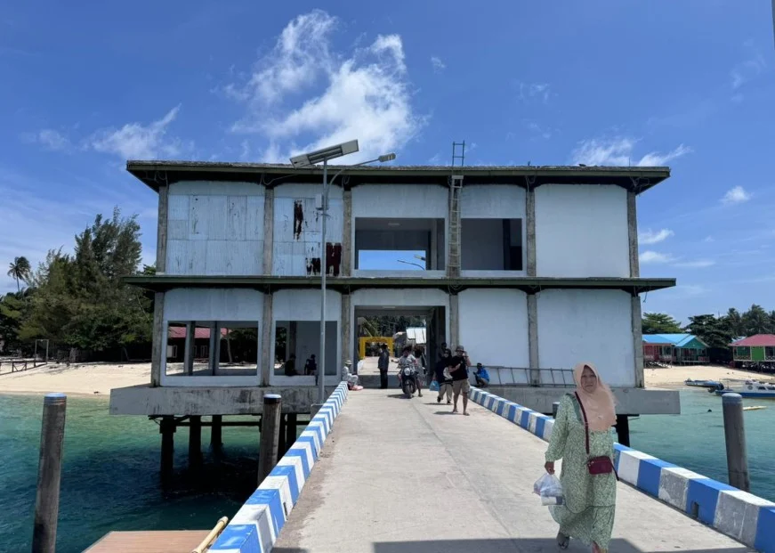 Dermaga Kampung Pulau Derawan (Zuhrie/BT)