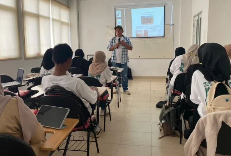 Hari Kedua Berau Terkini Academy Batch 3: Peserta Praktik Lapangan hingga Bedah Karya Jurnalistik