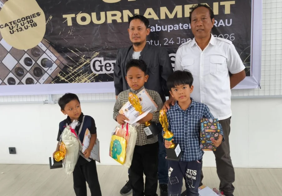 Atlet catur cilik asal Berau, Wikana, saat mengikuti berbagai perlombaan catur (Ist)