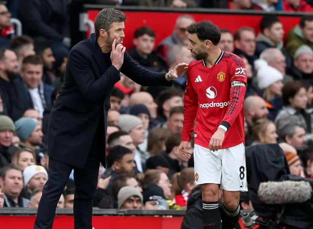 Pelatih Manchester United Michael Carrick dan Bruno Fernandes (X/@utdreport)