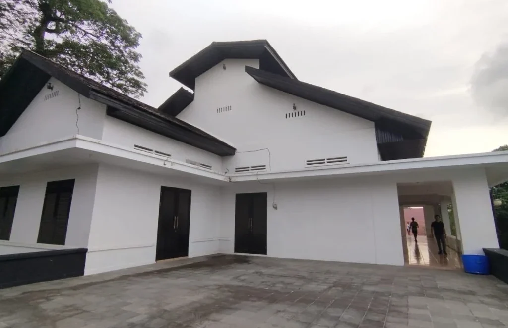 Gedung Kamar Bola atau Museum Batu bara Teluk Bayur (Fawdi/BT)