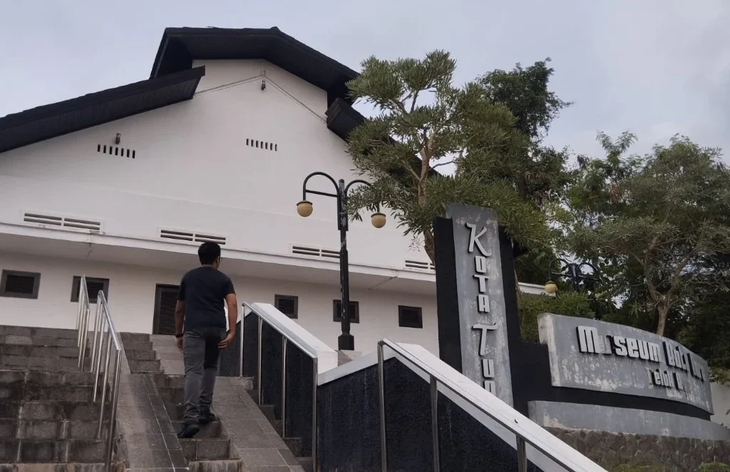 Gedung Kamar Bola atau Museum Batu bara Teluk Bayur (Fawdi/BT)