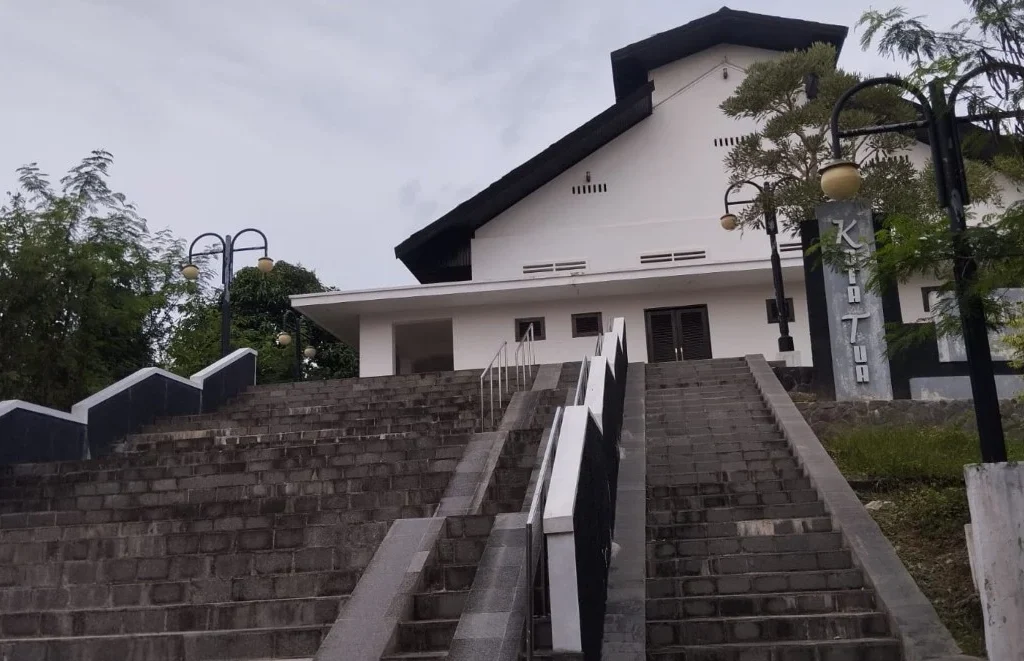 Gedung Kamar Bola atau Museum Batu bara Teluk Bayur (Fawdi/BT)
