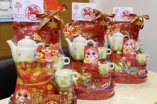 Jelang Hari Raya Imlek, Pesanan Parcel dan Hampers di Berau Meningkat Tajam