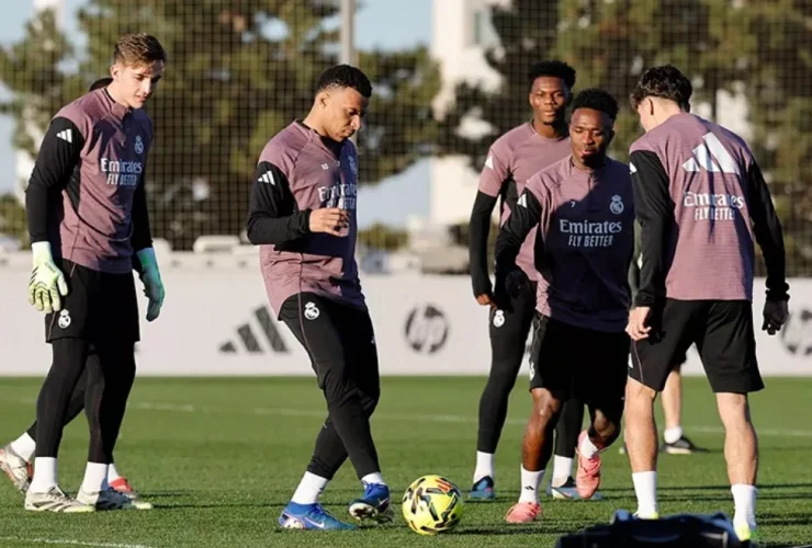 Sesi Latihan Real Madrid Jelang Laga VS Osasuna di La Liga, Empat Pemain Inti Absen