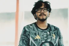 ‘The Profesor’ Ferry Irwandi Kritik Gubernur Kaltim Harum Soal Beli Mobil Mewah Rp8,5 Miliar