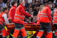 Raul Asencio Cedera di Laga Kontra Benfica, Bek Tengah Itu Malah Teriak Hala Madrid?