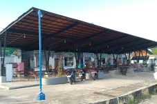 Dukung Ekonomi Pesisir, Tarif Sewa Kios di Tanjung Batu Lebih Terjangkau