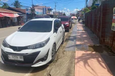 Bisnis Kafe dan Warung Makan Menjamur, Badan Jalan Pusat Kota Kian Terhimpit Parkir Sembarang