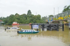 Intip Penampakan Fender Jembatan Sambaliung Seharga Rp34 Miliar, Seno Aji Pastikan Kini Kebal Hantaman Kapal