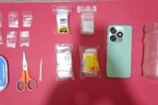 Nekat Cari Jalan Pintas Ekonomi, Pria Paruh Baya di Kelurahan Bugis Diringkus Bersama 8 Paket Sabu