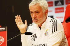 Prestianni Dituduh Rasis ke Vinicius, Jose Mourinho: Benfica Dibesarkan Orang Kulit Hitam