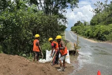 Perbaikan Poros Labanan–Batas Bulungan Mulai Dikebut, Jalan Rusak dan Longsor Jadi Prioritas