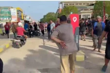 Breakingnews! Warga Rusak Palang Parkir Elektronik di Pasar Sanggam Adji Dilayas Berau