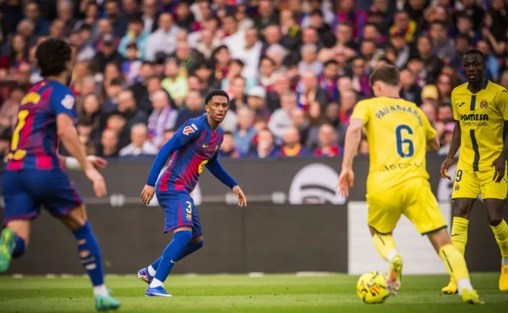 Bek sayap Barcelona, Alejandro Balde. (fcbarcelona.com)