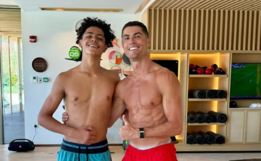 Cristiano Ronaldo bersama putranya Cristiano Ronaldo Junior. (instagram/@cristiano)