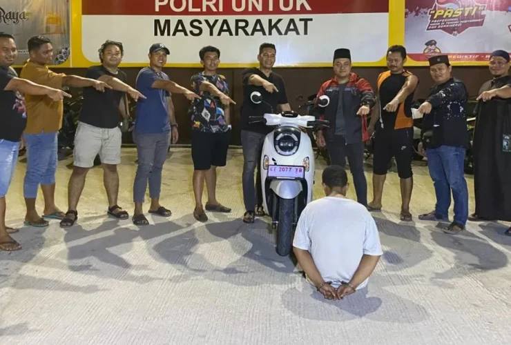 Jambret Iphone 13 Milik Vini di Jalan Poros Samarinda-Bontang Kaltim, Pria Ini Sempat Kabur Saat Disergap