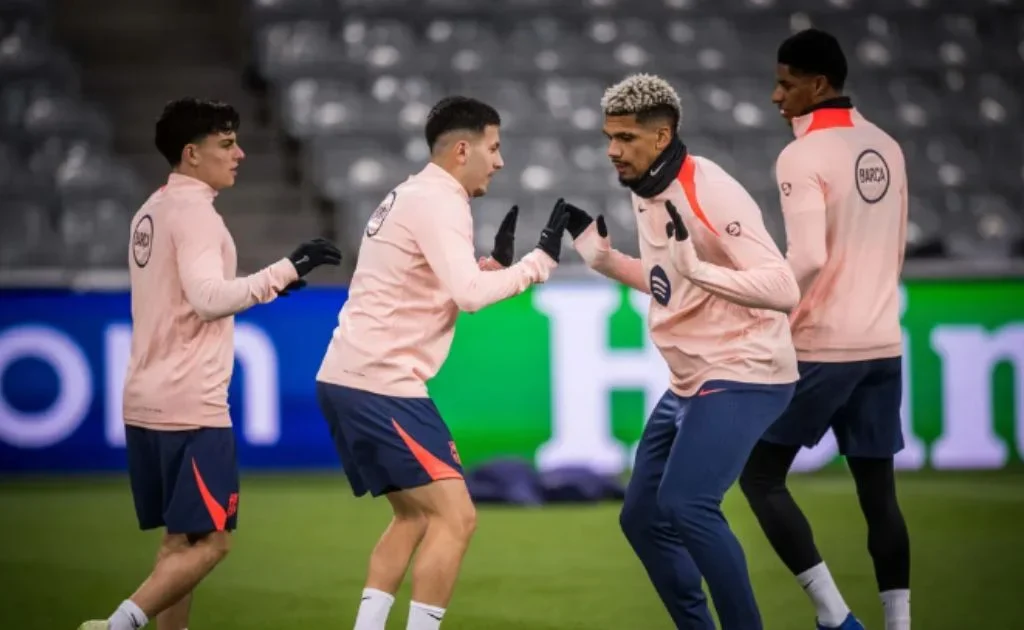 Latihan skuad Barcelona jelang laga vs Newcastle United di St James Park. (fcbarcelona)