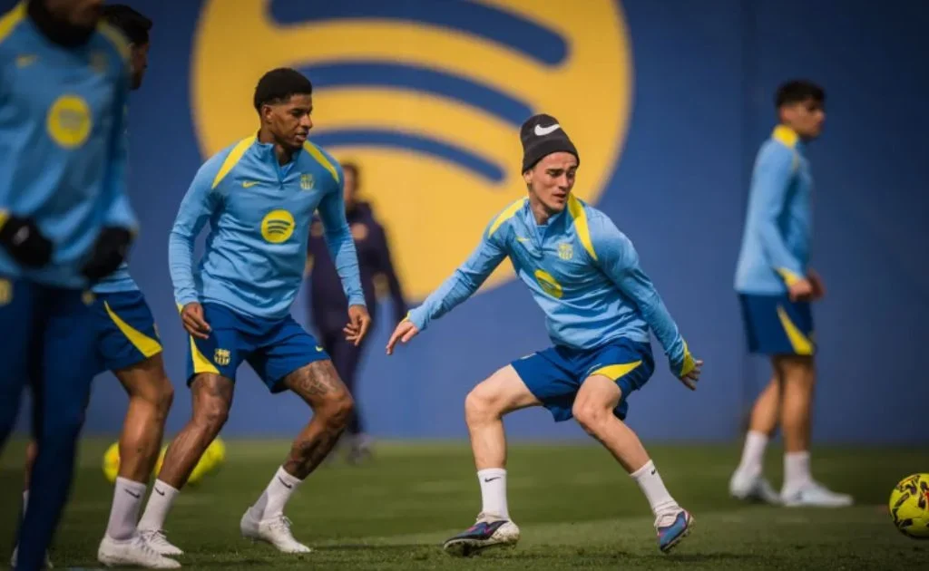 Latihan skuad Barcelona. (fcbarcelona.com)