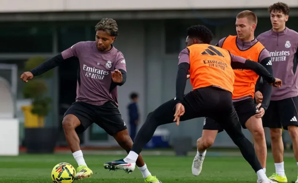 Skuad Real Madrid saat menjalani latihan di Real Madrid City. (realmadrid.com)