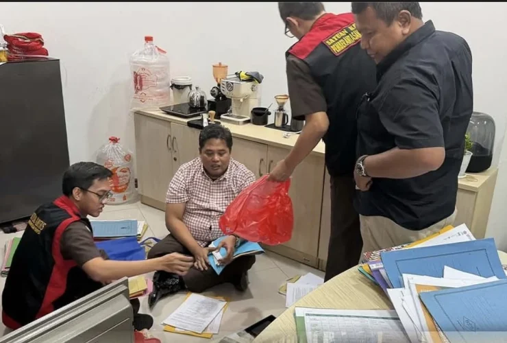 Kejati Kaltim Obrak-Abrik Dinas ESDM Selama 4 Jam, Usut Kasus Penambangan Ilegal CV AJI