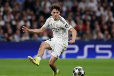 Bintang 18 Tahun Real Madrid Thiago Pitarch, Merumput di Laga Berat Champions League