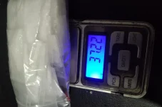 Tergiur Keuntungan Instan, Perempuan 48 Tahun Jadi Bandar Sabu di Gunung Tabur