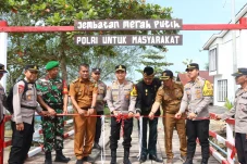 Jembatan Merah Putih Gunung Tabur Lebih Kokoh, Jadi Simbol Sinergi Polri dan Masyarakat