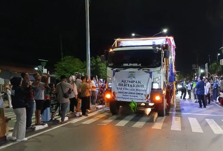 Lepas Belasan Mobil Hias di Pawai Takbir, Sri Juniarsih: Jadikan Sebagai Ibadah dan Syiar Kebaikan