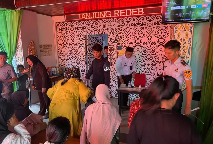 Tak Terhalang Tembok Tinggi, Keteguhan Hati Para Pembesuk Warnai Momen Lebaran di Rutan Berau