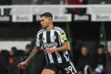 Maaf Manchester United, Newcastle Ogah Jual Bruno Guimaraes