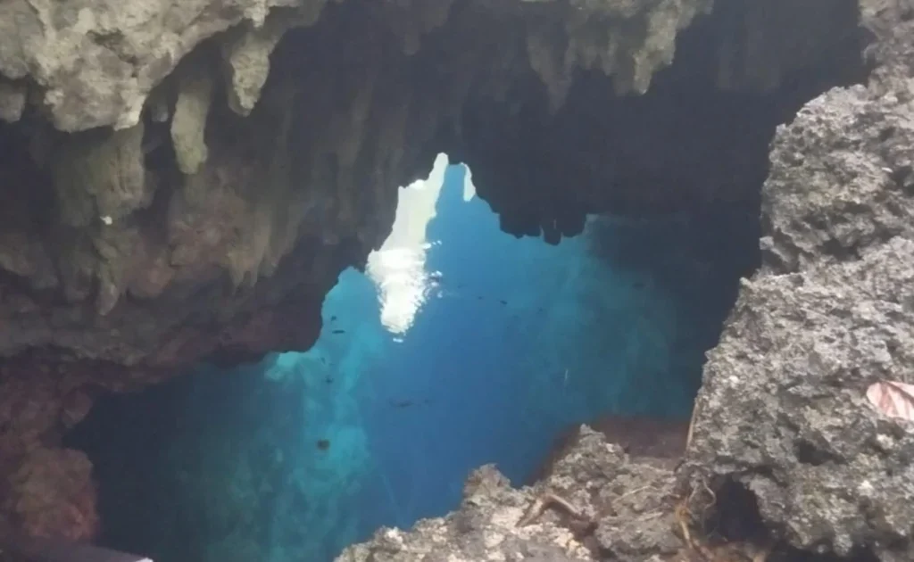 Wisata Goa Halo Tabung, Pulau Maratua Berau Kaltim (Fawdi/BT)