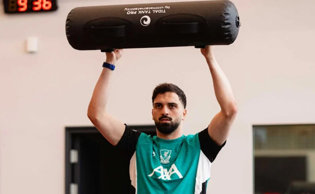 Kiper Liverpool Giorgi Mamardashvili (X/@LFC)