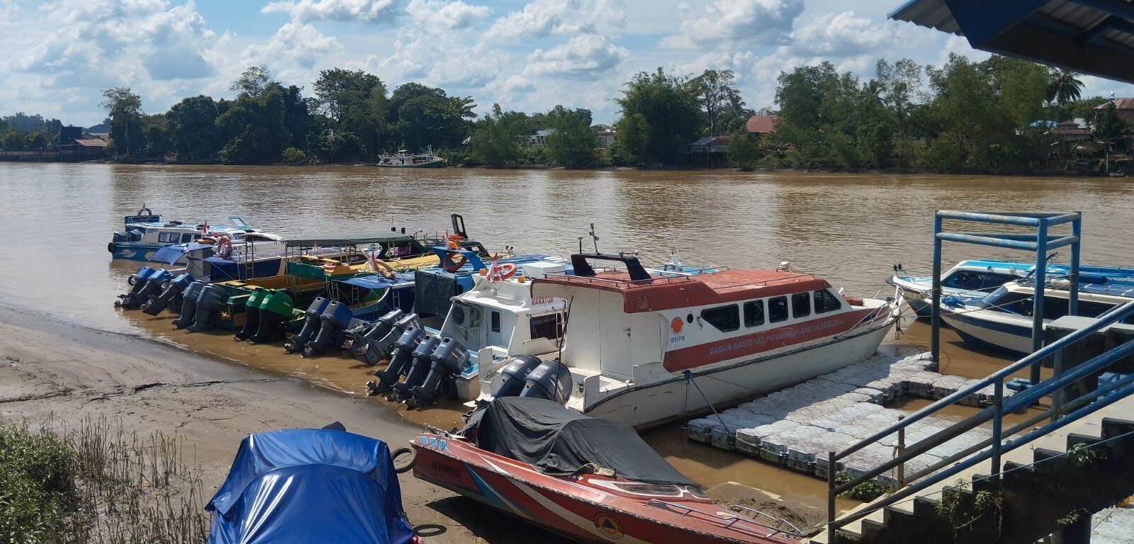 Speedboat di Dermaga Wisata Sanggam, Tanjung Redeb