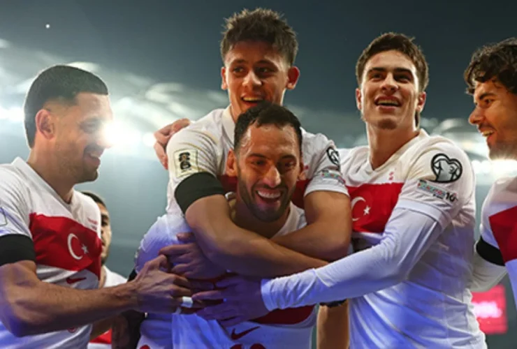 Legenda Italia Montella Latih Timnas Turki di Piala Dunia, Diperkuat Calhanoglu dan Guller