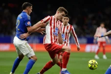 Cedera Bagian Kepala, Alexander Sorloth Potensi Absen Saat Atletico vs Barcelona