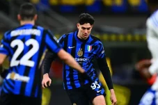 Impian Hansi Flick Terbentur Aturan La Liga, Barcelona Tarik Rem Darurat untuk Transfer Bastoni