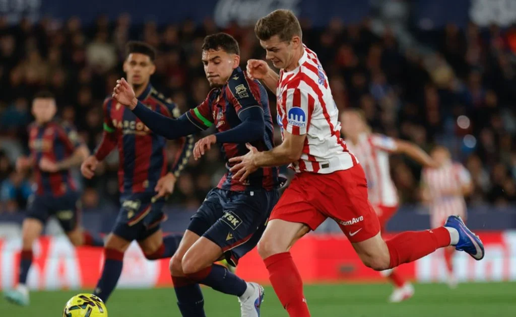 Aksi striker Atletico Madrid, Alexander Sorloth. (atleticodemadrid.com)