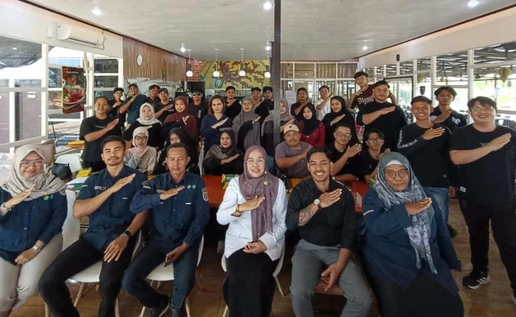 Foto bersama usai gelaran pelatihan bagi para barista di Berau. (Dini Diva/BT)